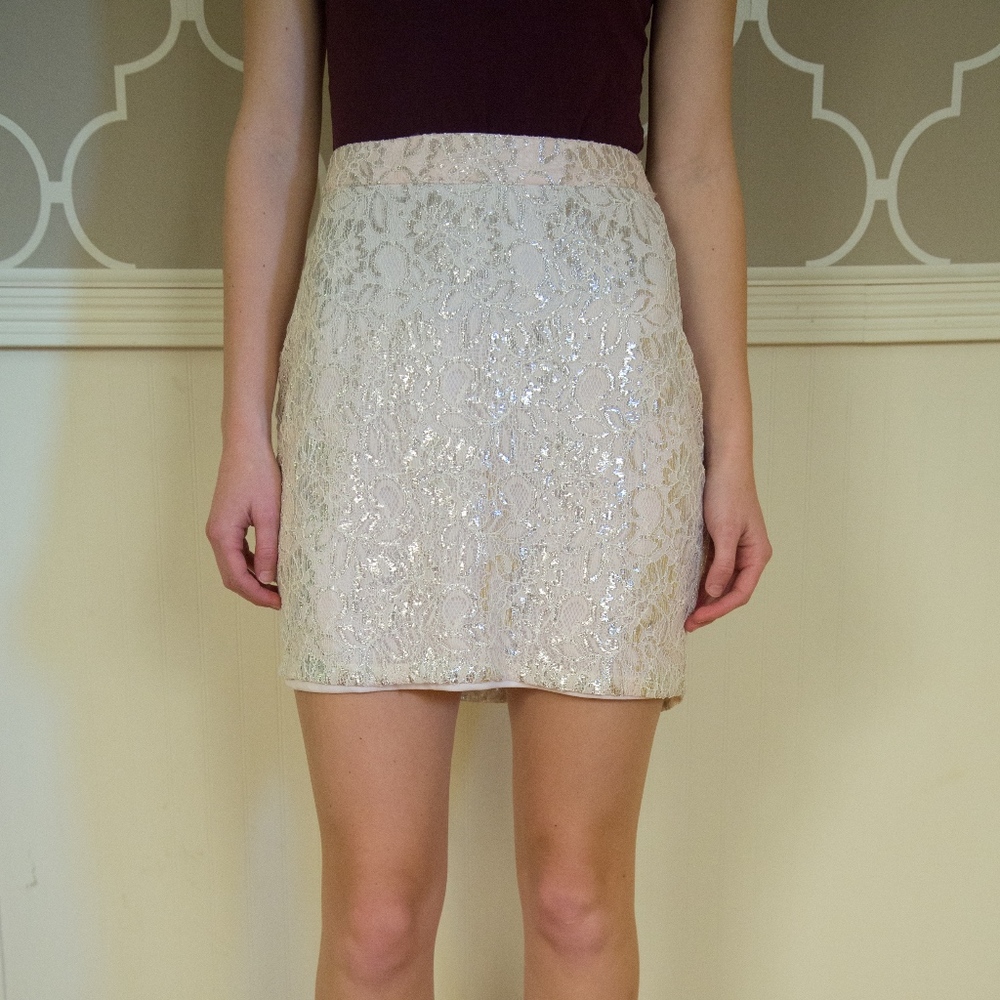 TInley Road Pink Silver Lace Mini Skirt L